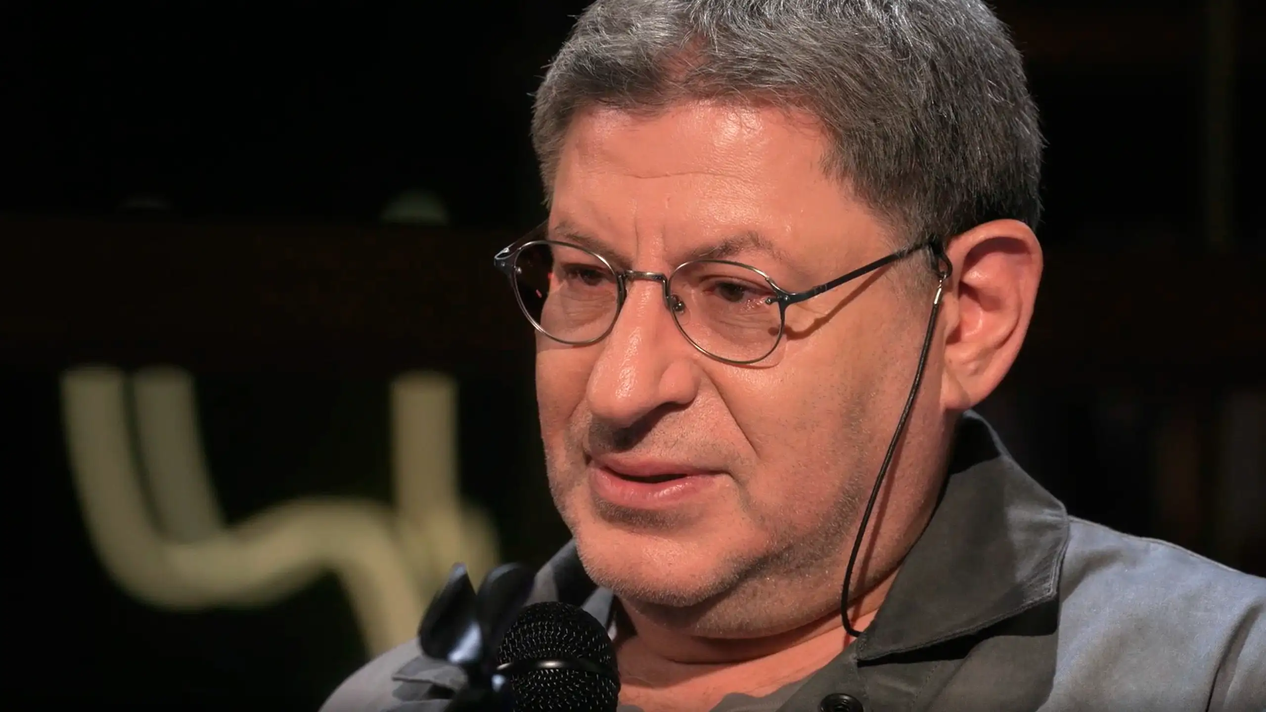 ««Хочу и буду!». Психологический стендап Михаила Лабковского» filmidan kadr